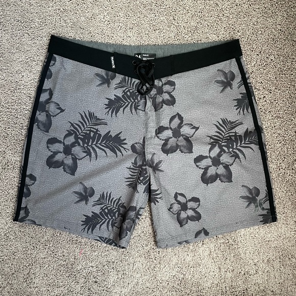 Men Swim Shorts - Picture 1 of 6